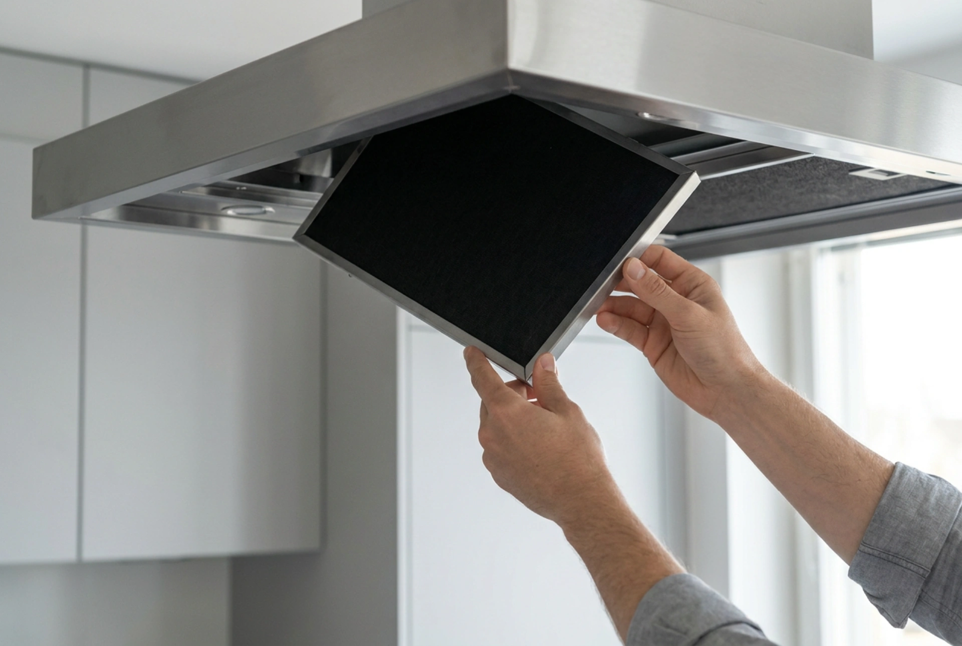 Como adaptar um filtro de carvão ativado universal para coifa sem erros